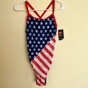 TYR Women’s Durafast Performance Swimsuit Size 38